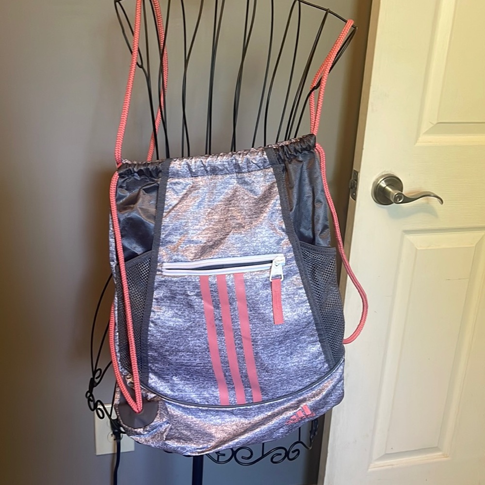 🍭Adidas Drawstring Bag🍭
